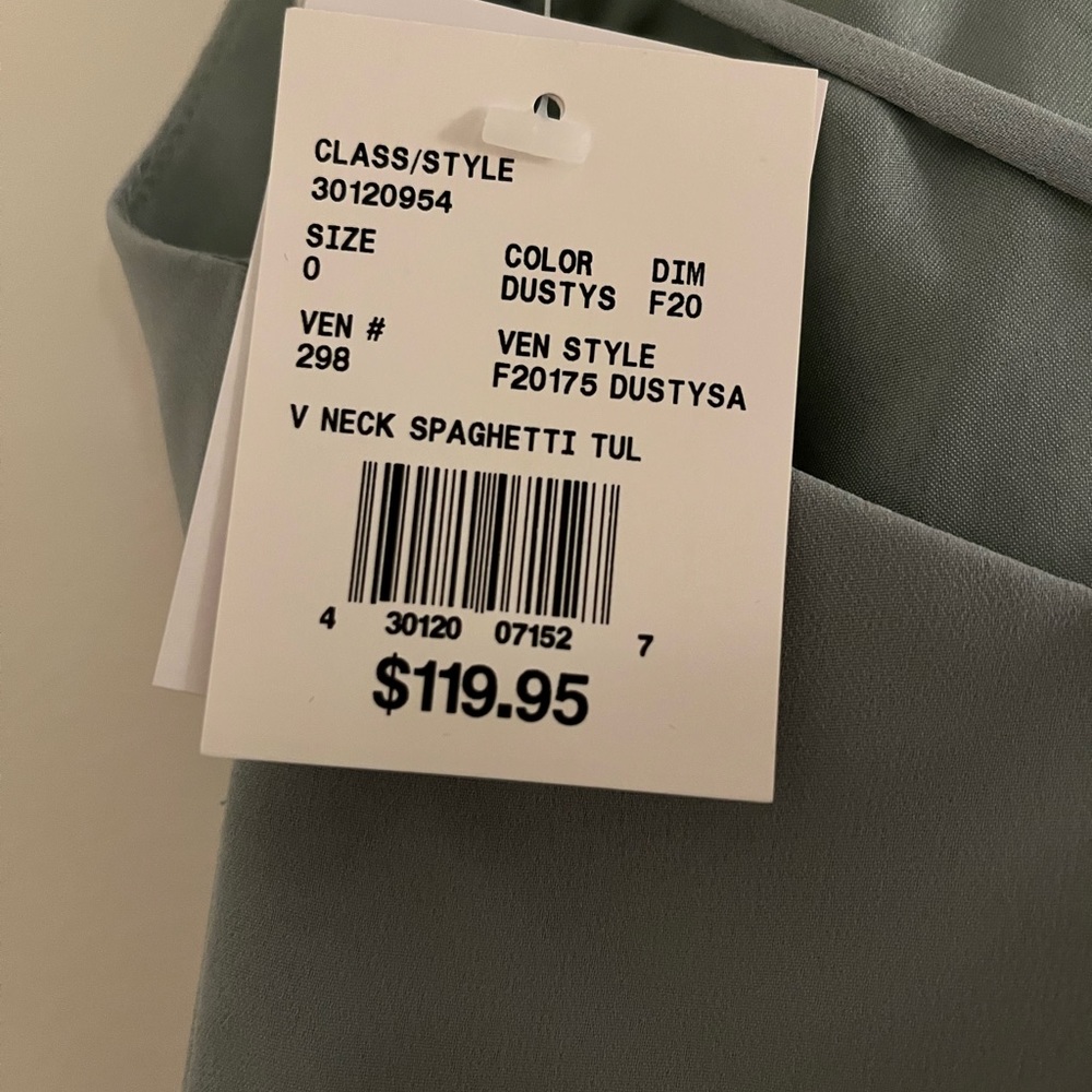 Women’s size 0 bridesmaid dress - Picture 2 of 4